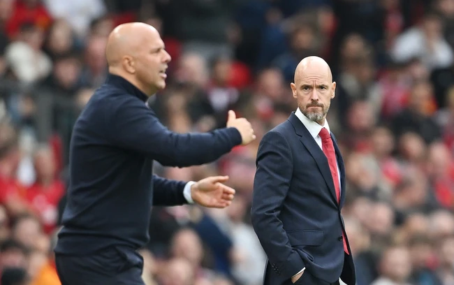 Ten Hag nổi trận lôi đình sau trận thua Liverpool, quát lại phóng viên và tuyên bố hùng hồn 'chỉ xếp sau' Man City - Ảnh 1.