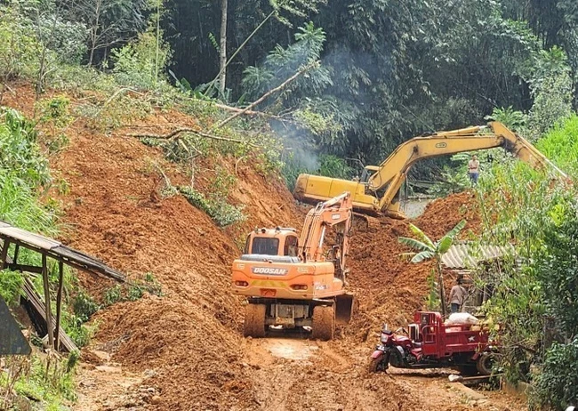 Cao Bằng, Yên Bái cảnh báo nguy cơ lũ quét, sạt lở đất đến người dân - Ảnh 1.